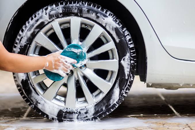 Alloy Wheel Cleaning